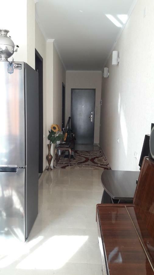 Apartament In The Centre บาทูมิ ภายนอก รูปภาพ